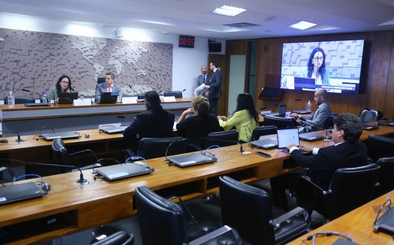 Conselho de Comunicação Social aponta preocupação com impacto da inteligência artificial no mercado de trabalho