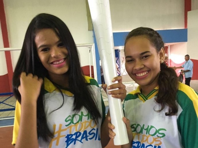 Multidão lota ruas de Murici e União dos Palmares para vê tocha olímpica