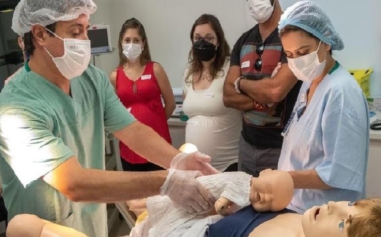 Maternidades fazem até simulação de partos para reduzir cesáreas