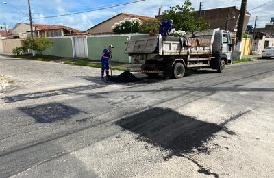 Tabuleiro do Martins, Prado, Jacarecica, São Jorge e Poço recebem melhorias no asfalto