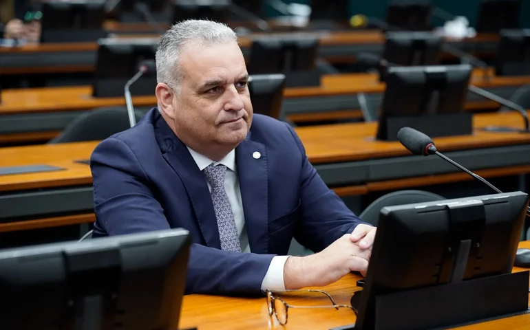 Alfredo Gaspar vota pela aprovação da PEC da redução da maioridade penal e destaca avanço na luta por justiça