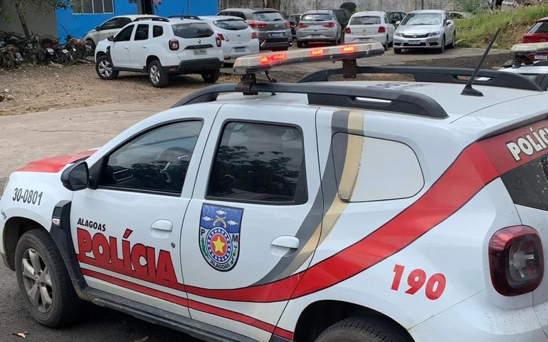 Eletricista é executado com tiros dentro de carro na zona rural de Porto Real do Colégio