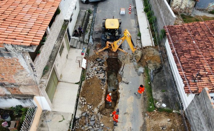 Obras iniciadas no Jacintinho Obras iniciadas no Jacintinho