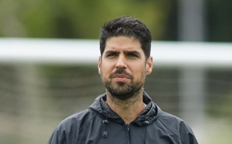 Maycon e Igor Coronado viram opções para António Oliveira 'fortalecer' o Corinthians