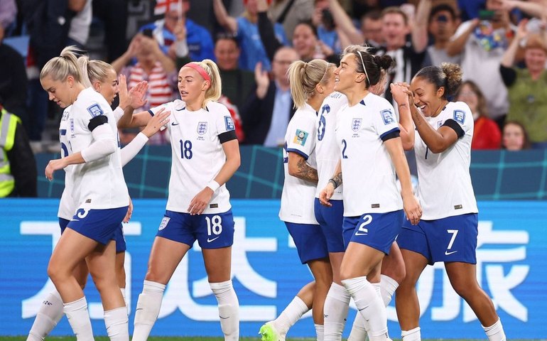 Inglaterra vence a Dinamarca e encaminha vaga nas oitavas de final da Copa do Mundo