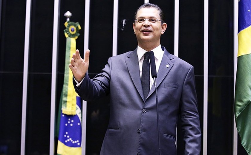 Sóstenes: Drone caiu perto da Câmara e há suspeita de que homem que morreu esteve no Congresso