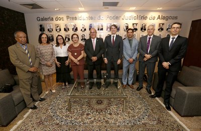 Fernando Tourinho recebe nova diretoria da Associação dos Procuradores do Estado