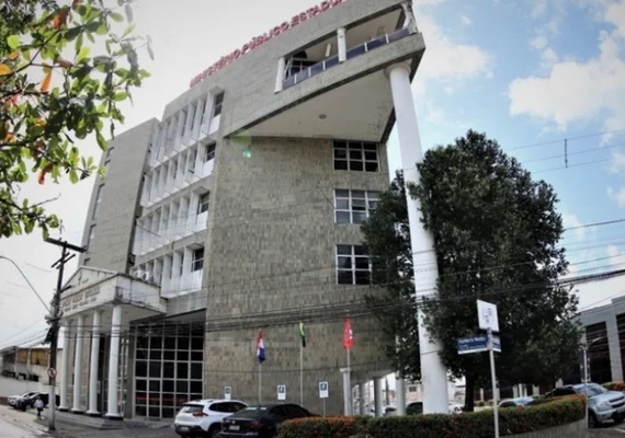 Cinco são condenados por estelionato após se passarem por promotores