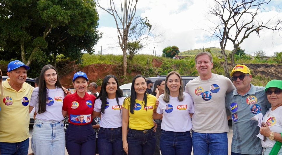 Ação em Joaquim Gomes reuniu deputados, prefeitas e ex-prefeita em manifestação de união política