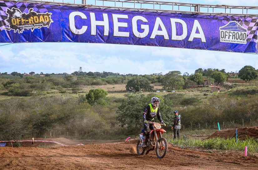 Adrenalina sobre duas rodas: Motocross vai agitar Lagoa da Canoa neste fim de semana