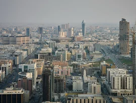 Arábia Saudita afirma ter frustrado um ataque com mísseis contra Medina, entre outros acontecimentos no Oriente Médio.