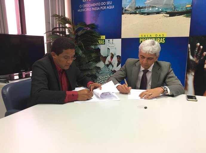 Caixa Econômica doa equipamentos de informática à Prefeitura de Palmeira