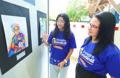 Estudantes das Redes Estadual levam cor, movimento e muito conhecimento no primeiro dia do Encontro Estudantil 2025