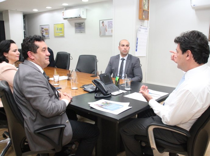 Severino Pessoa assegura novos investimentos para a saúde em 2020