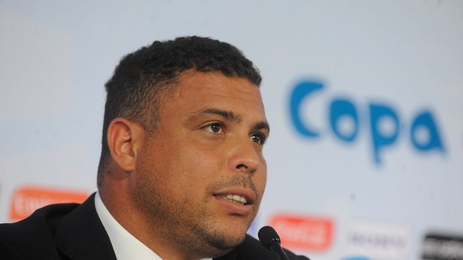 Ronaldo Fenômeno anuncia a compra do Cruzeiro