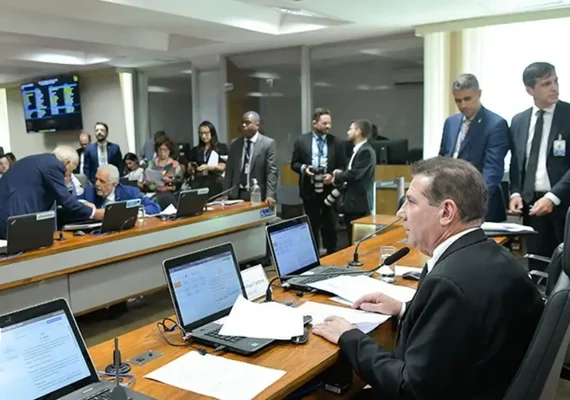 Comissão do Senado adia análise do projeto que eleva limite de faturamento para MEI, a pedido do governo