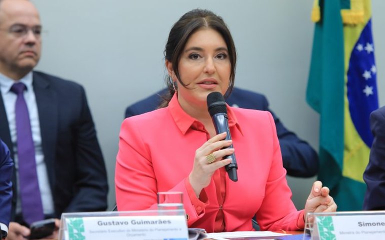 Espero que Congresso não rasgue Constituição com PEC da Blindagem, diz Simone Tebet