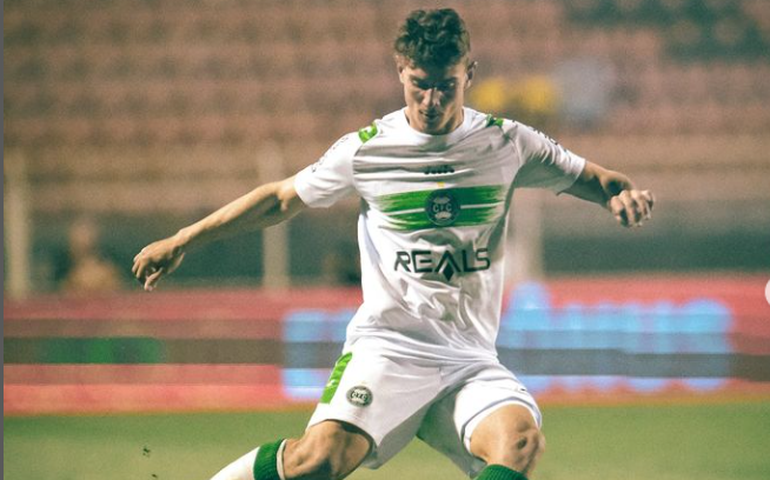 Coritiba embala, encosta no G-4 e complica Ituano na Série B