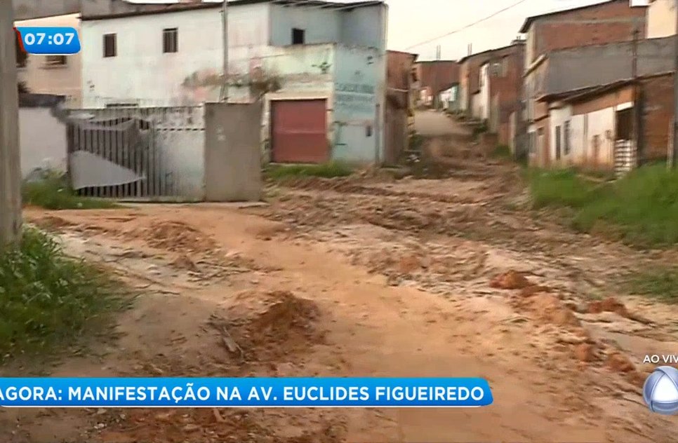 Obras Moema Meire / Foto: Reprodução TV Atalaia
