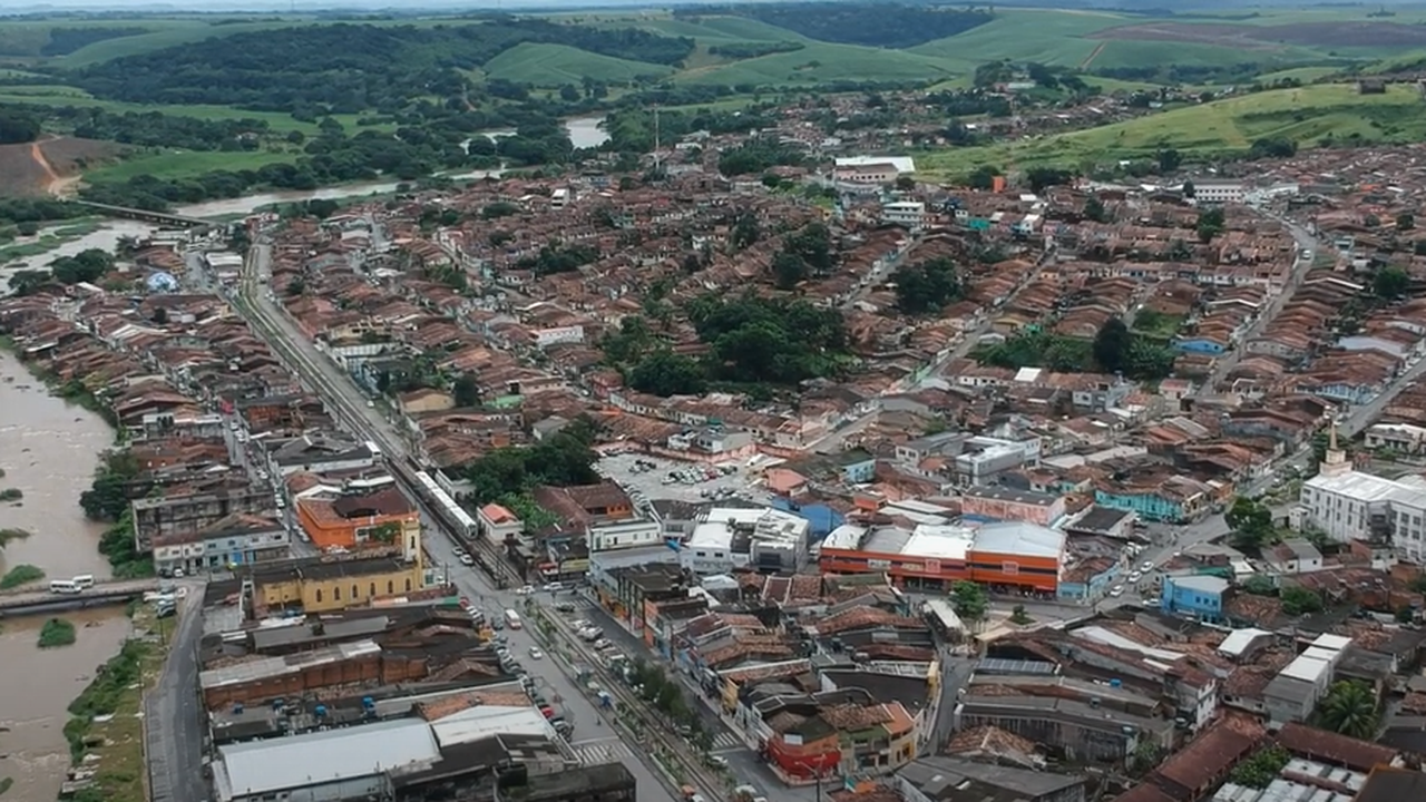 Jovem é atropelado por trem em Rio Largo após empurrar esposa para longe dos trilhos