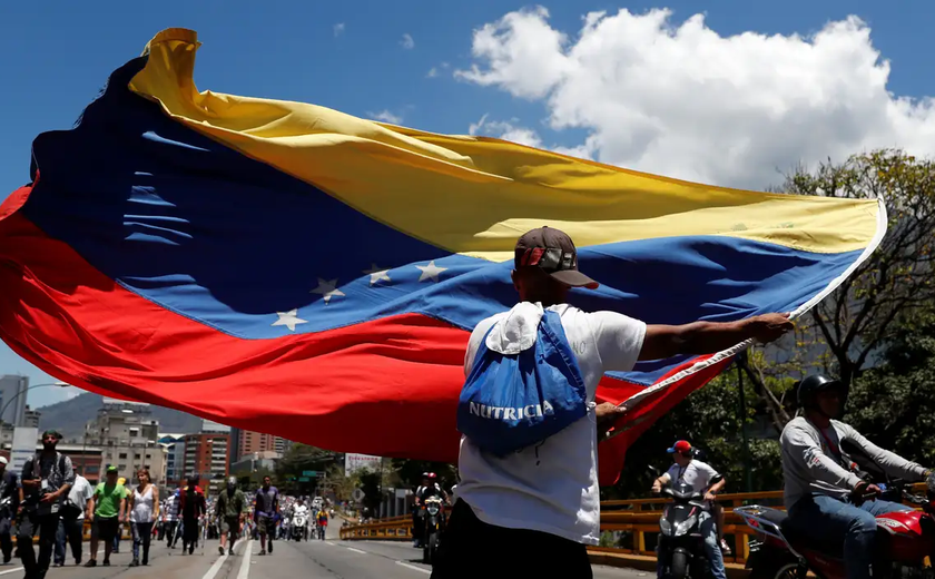 Imagens de satélite mostram mobilização militar da Venezuela na fronteira com a Guiana