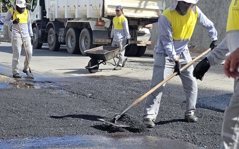 Operação tapa-buracos já avança 9 km de vias em Arapiraca