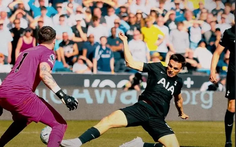 Tottenham vence Wolverhampton no fim e mantém esperança de escapar do rebaixamento