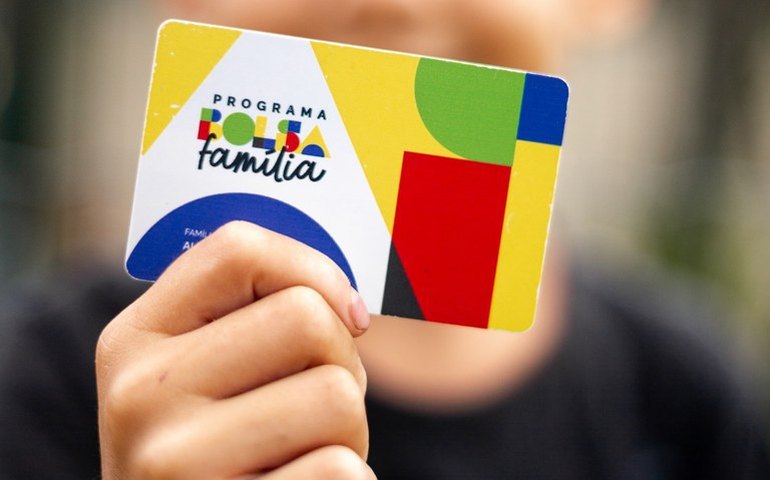 Governo vai compartilhar informações sobre beneficiários do Bolsa Família com empresas de apostas