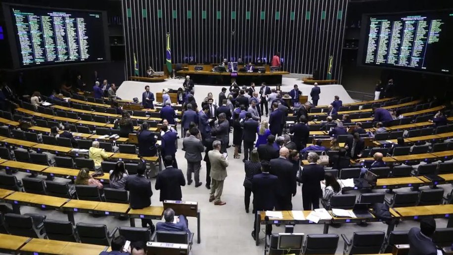 Câmara aprova projeto que amplia número de deputados federais