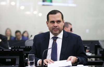 Deputado Fernando Pereira destaca aniversário de municípios alagoanos