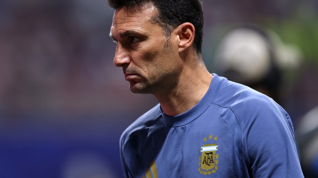 Scaloni toma decisão sobre futuro na seleção argentina e encaminha renovação