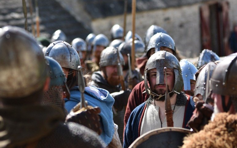 Descobrem na Rússia fragmento de uma arma de bronze do século XII (FOTOS)