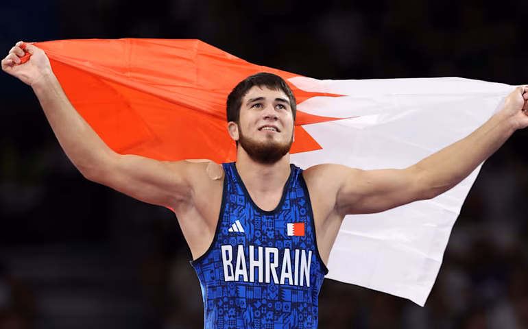 Lutador é o primeiro homem do Bahrein a conquistar ouro olímpico na história