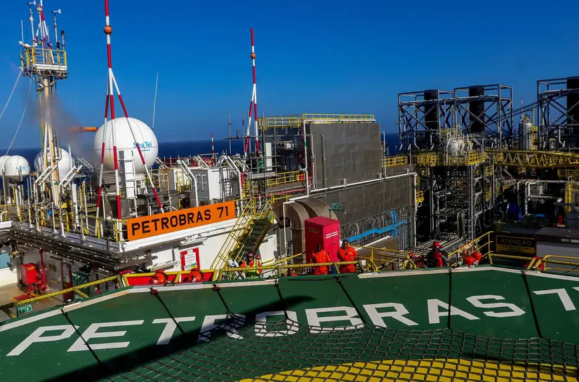 Brasil bate pela 1ª vez marca de 5 milhões de barris de petróleo e gás