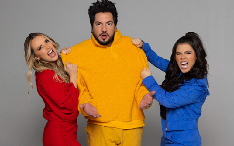 Thaeme e Thiago em faixa animada com Japinha