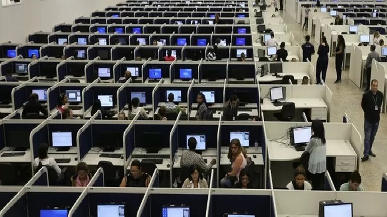 Serviços estão 7,5% acima do nível pré-pandemia, mostra IBGE