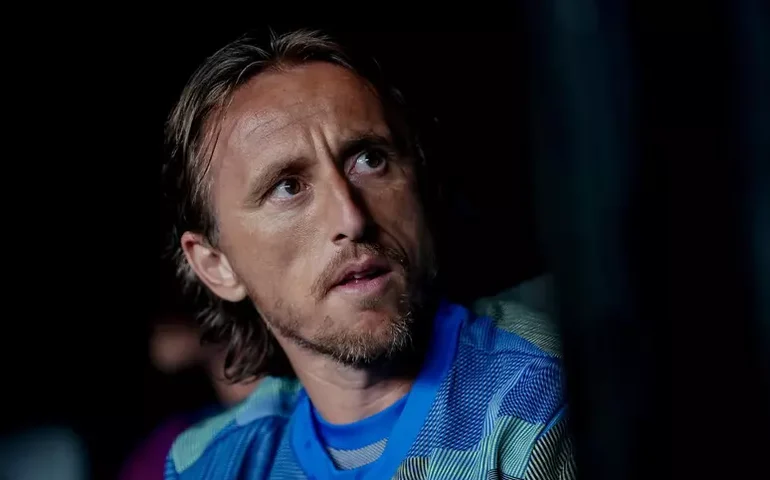 Modric diz que Milan 'não pode se contentar com a mediocridade'