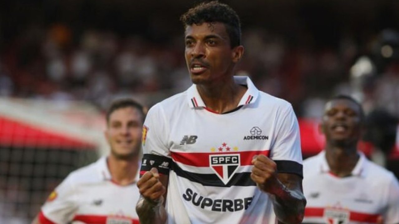 Luiz Gustavo, do São Paulo, revela que não tem conta em redes sociais desde a Copa de 2014