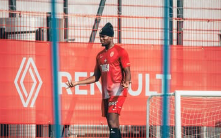 Pogba lança marca de roupas que mistura estilo e esporte; peças custam até R$1,2 mil