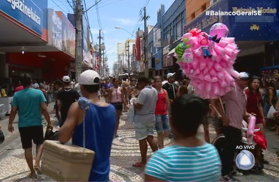 Compras de última hora movimentam comercio da capital neste Natal 