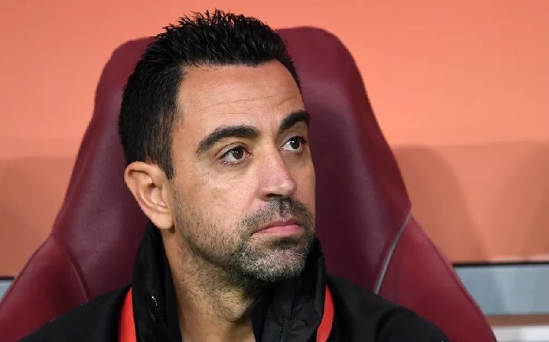 Xavi afirma estar chocado com prisão de Daniel Alves, acusado de agressão sexual