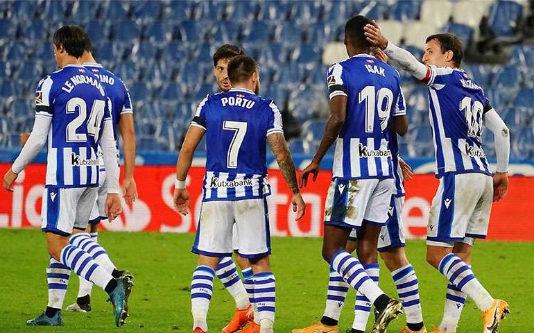 Invicto, Atlético de Madrid bate Valencia e iguala pontuação do líder na Espanha