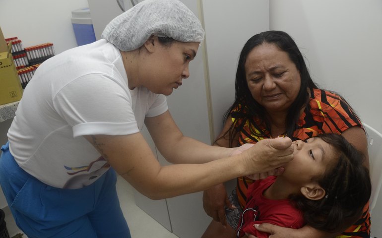 Pediatra da Sesau reforça importância de manter o Calendário Vacinal Infantil atualizado