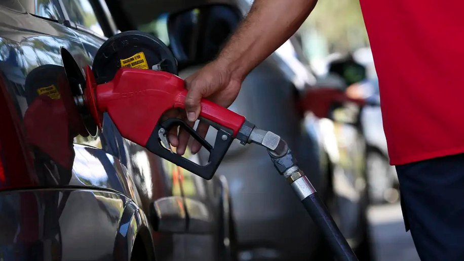 Governo adia reunião que pode aumentar etanol na gasolina para 32%