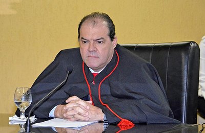Ministério Público pede a perda do cargo de conselheiro de Cícero Amélio