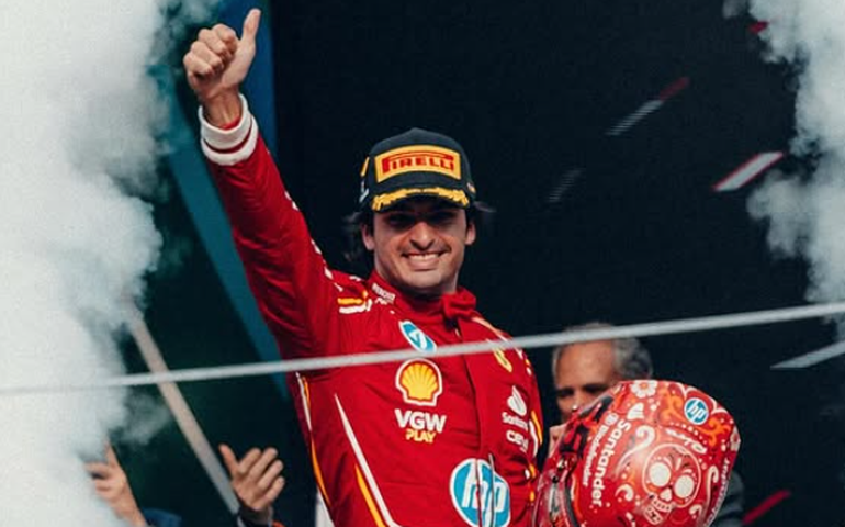 Atual campeão, Carlos Sainz capota carro em 2ª etapa do Rali Dakar, mas continua na competição