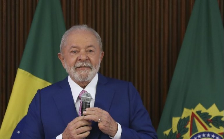 Lula pede pra fechar espaço aéreo sobre terra indígena Yanomami