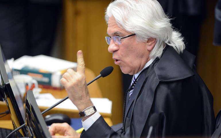 Bolsonaro nomeia filho de ex-ministro do STJ ao Conselho Nacional de Justiça