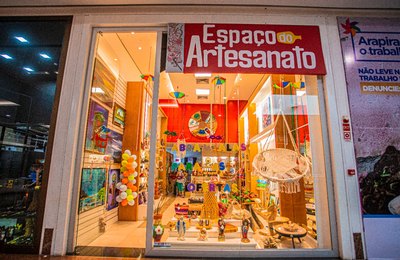 Espaço do Artesanato comemora um ano garantindo retorno financeiro aos artistas arapiraquenses
