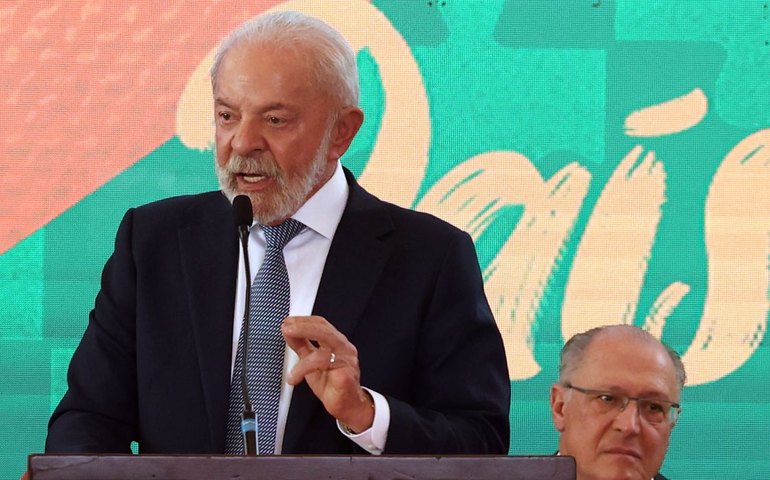 Governo anuncia R$ 30 bi em crédito para setores afetados por tarifaço